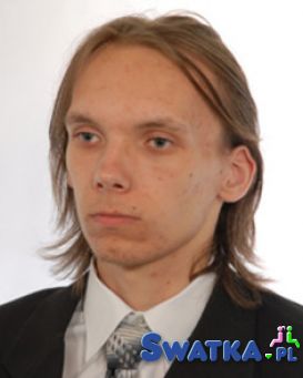 Zdjęcie sprzed pół roku zrobione do świadectwa maturalnego. Niestety jestem mało fotogeniczny.